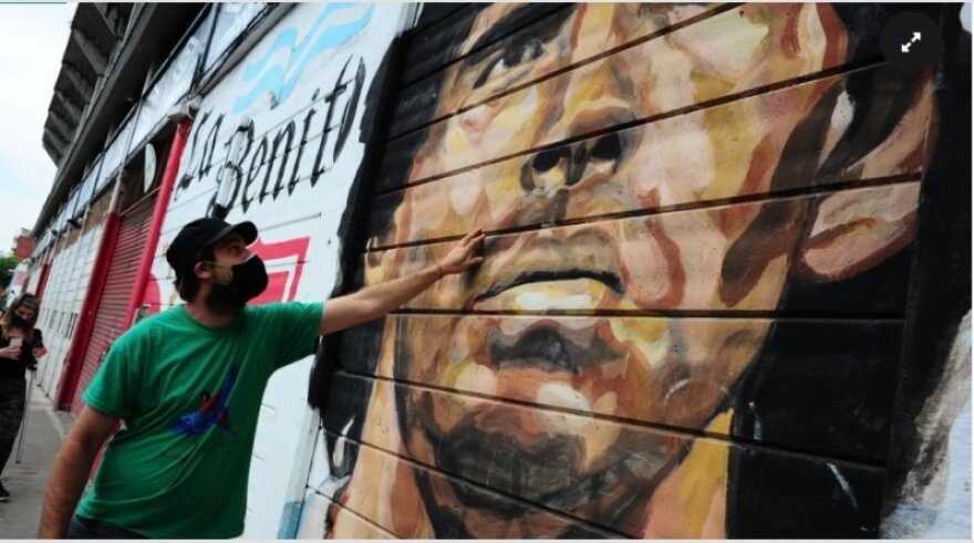 Ντιέγκο Μαραντόνα: Εθνικό πένθος στην Αργεντινή - Φόρος τιμής στο σπίτι του «Θεού» (φωτο)