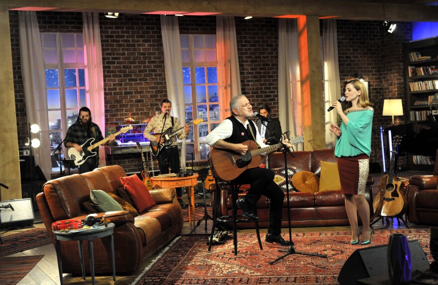 ΕΡΤ: Ο Μίλτος Πασχαλίδης και η Γιώτα Νέγκα ανοίγουν το «Μουσικό κουτί» 