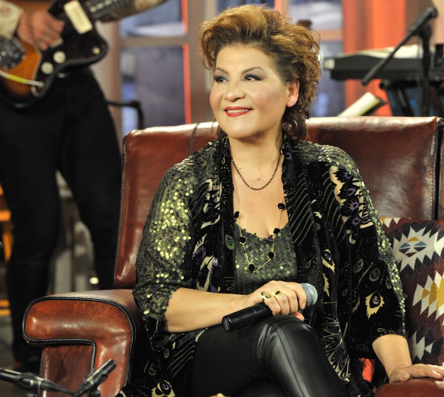 ΕΡΤ: Ο Μίλτος Πασχαλίδης και η Γιώτα Νέγκα ανοίγουν το «Μουσικό κουτί» 