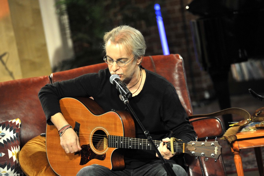 ΕΡΤ: Ο Μίλτος Πασχαλίδης και η Γιώτα Νέγκα ανοίγουν το «Μουσικό κουτί» 