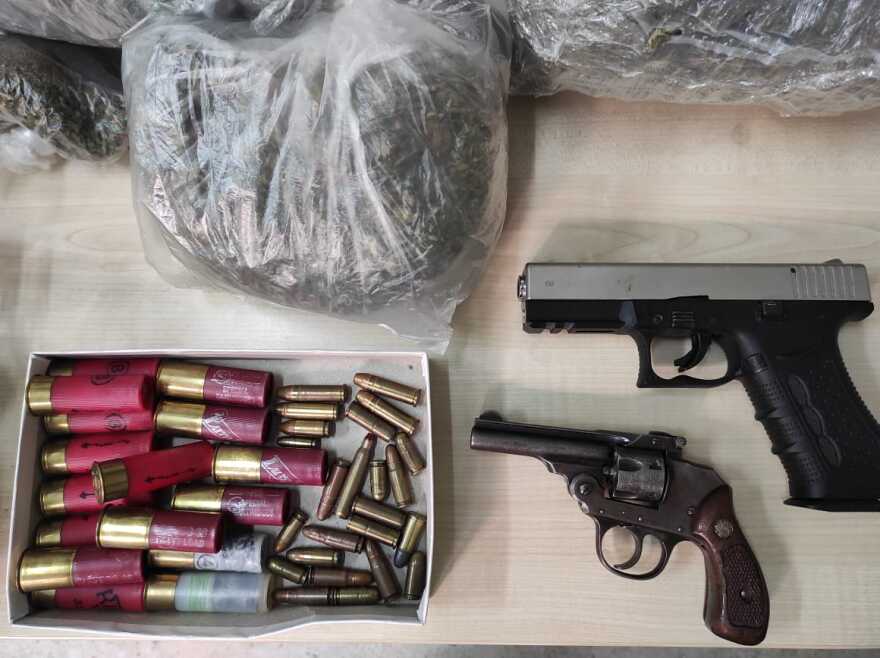 Εξαρθρώθηκε μεγάλη σπείρα διακίνησης ναρκωτικών στην Αθήνα: 14 συλλήψεις, αναζητούνται άλλοι οκτώ