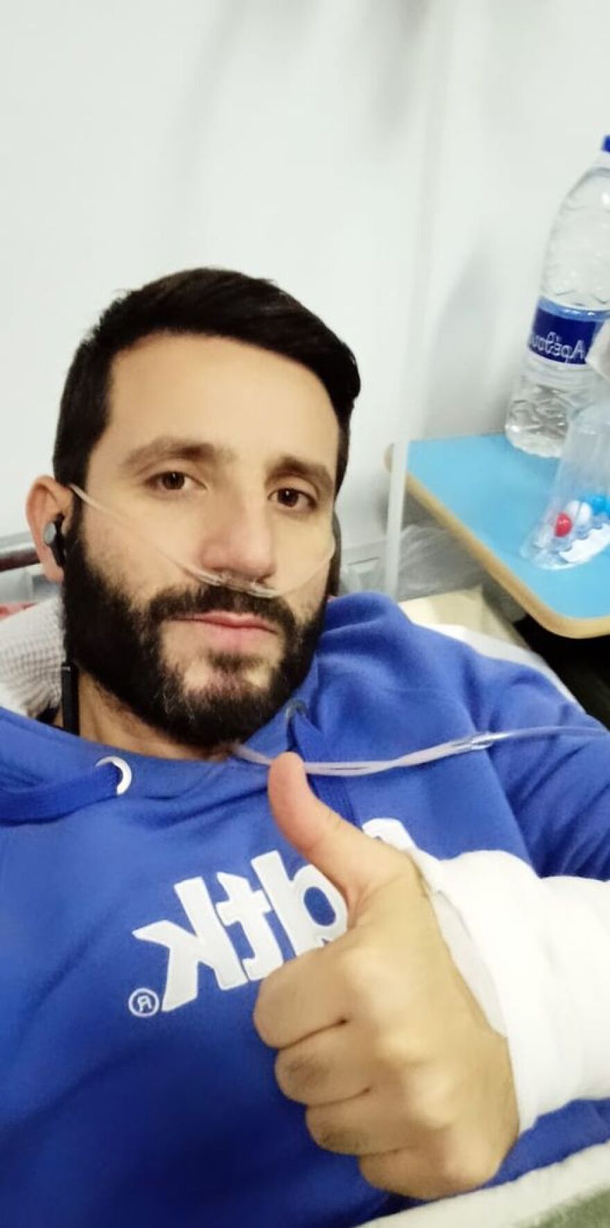 Κορωνοϊός: «Είδα την αξονική στους πνεύμονές μου και τρόμαξα» λέει γιατρός που νόσησε 