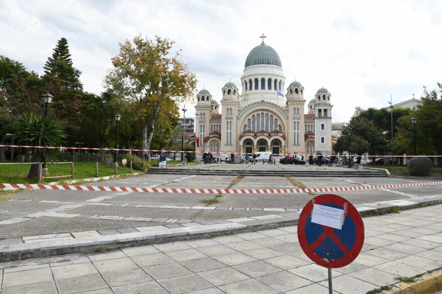 Άγιος Ανδρέας - Μέτρα για τον κορωνοϊό στην Πάτρα: Δείτε φωτογραφίες, βίντεο 