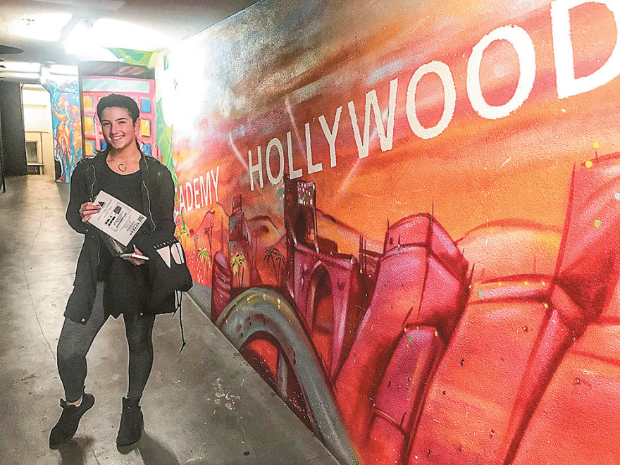  Τσάρλι Ντ’ Αμέλιο: H 16χρονη εκατομμυριούχος που δίνει «γραμμή» στο Tik Tok 