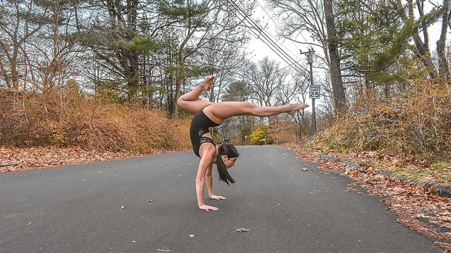  Τσάρλι Ντ’ Αμέλιο: H 16χρονη εκατομμυριούχος που δίνει «γραμμή» στο Tik Tok 