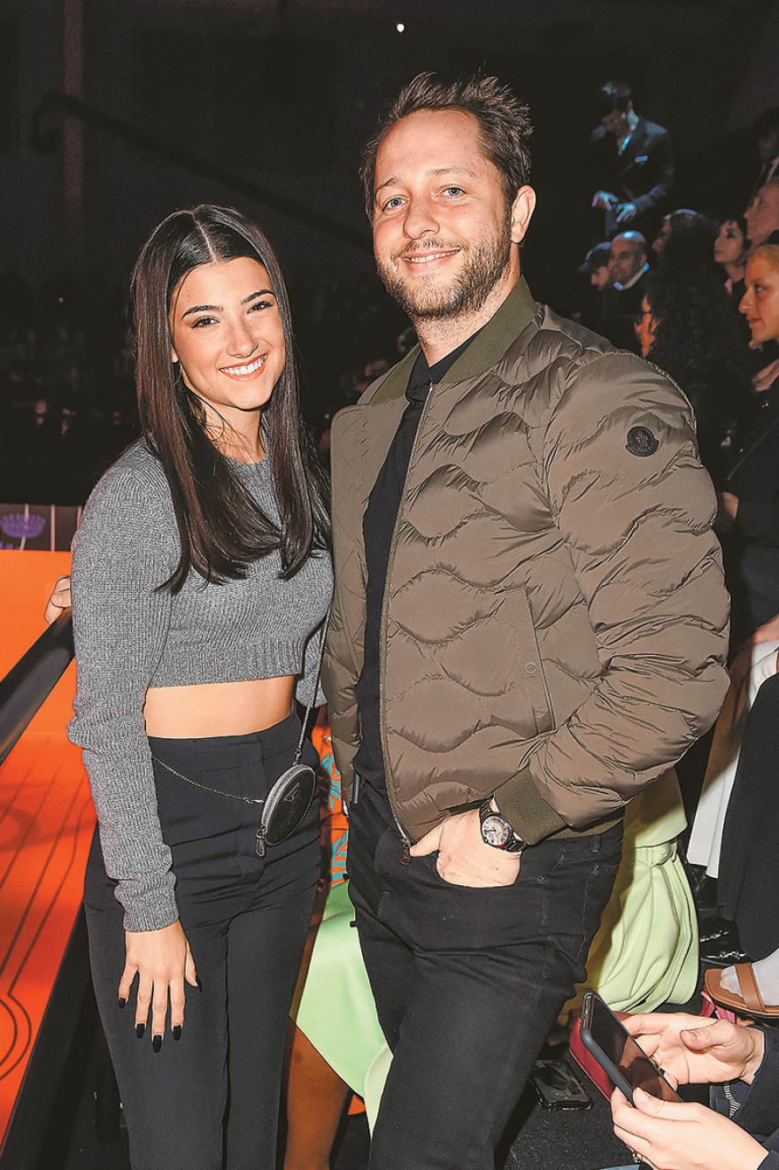  Τσάρλι Ντ’ Αμέλιο: H 16χρονη εκατομμυριούχος που δίνει «γραμμή» στο Tik Tok 