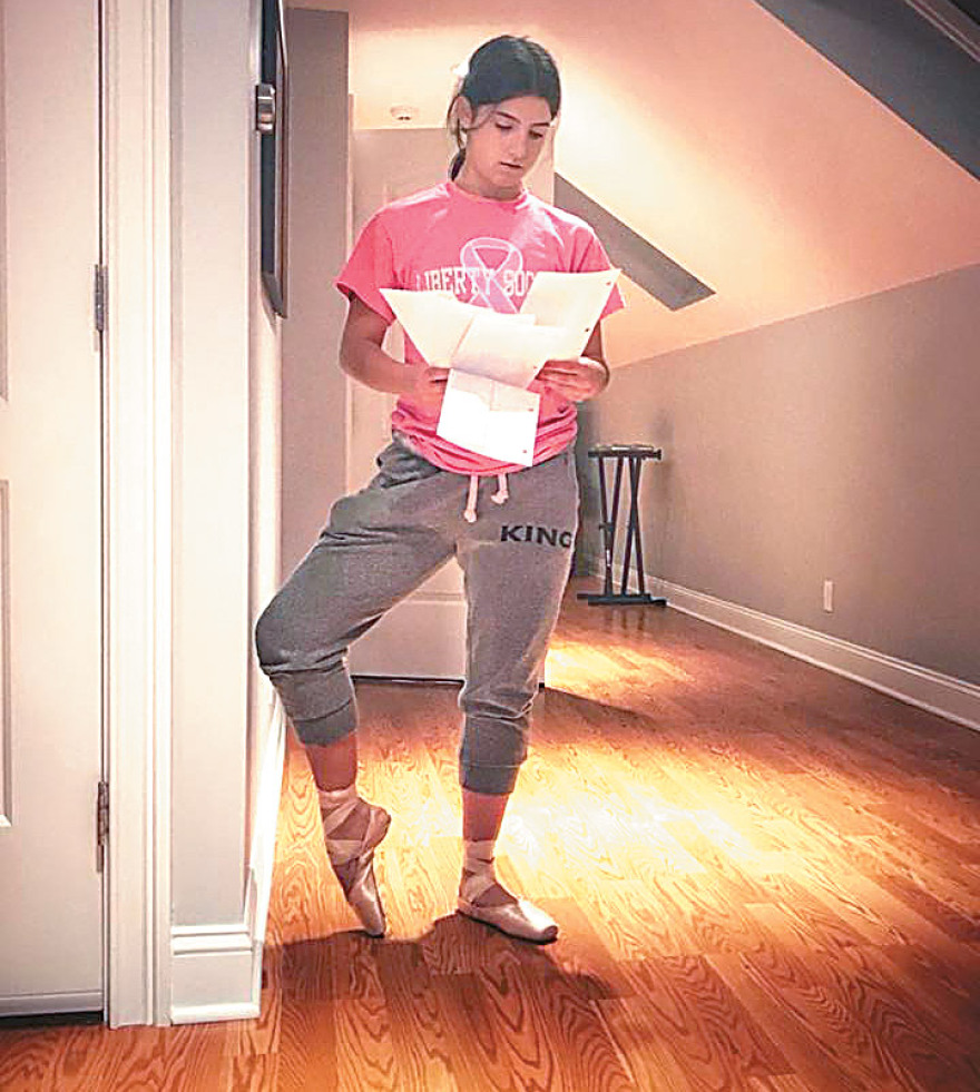  Τσάρλι Ντ’ Αμέλιο: H 16χρονη εκατομμυριούχος που δίνει «γραμμή» στο Tik Tok 