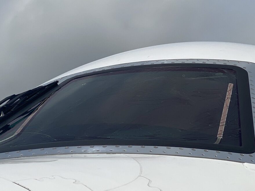 Κονγκό: Πουλιά έσπασαν το παρμπρίζ αεροσκάφους - Δείτε φωτογραφίες