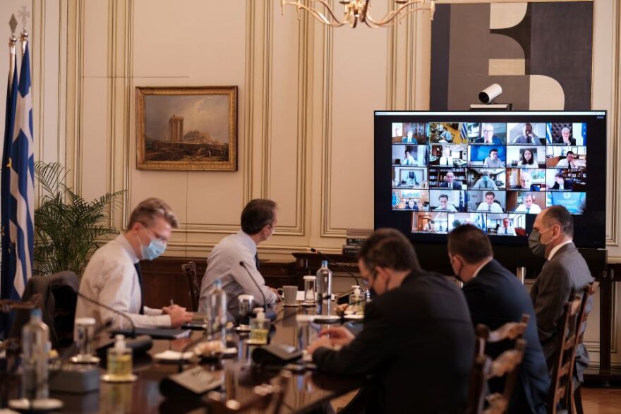 Κορωνοϊός - «Φρένο» Μητσοτάκη ενόψει Χριστουγέννων: Δεν πρέπει να μιλάμε με ημερομηνίες, αλλά με δεδομένα