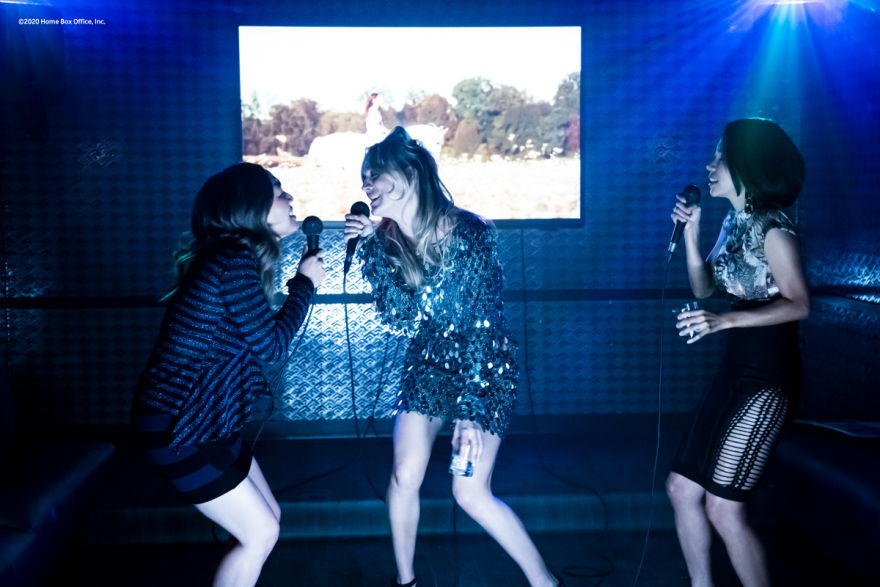 Το Flight Attendant προσγειώνεται στην οθόνη μας