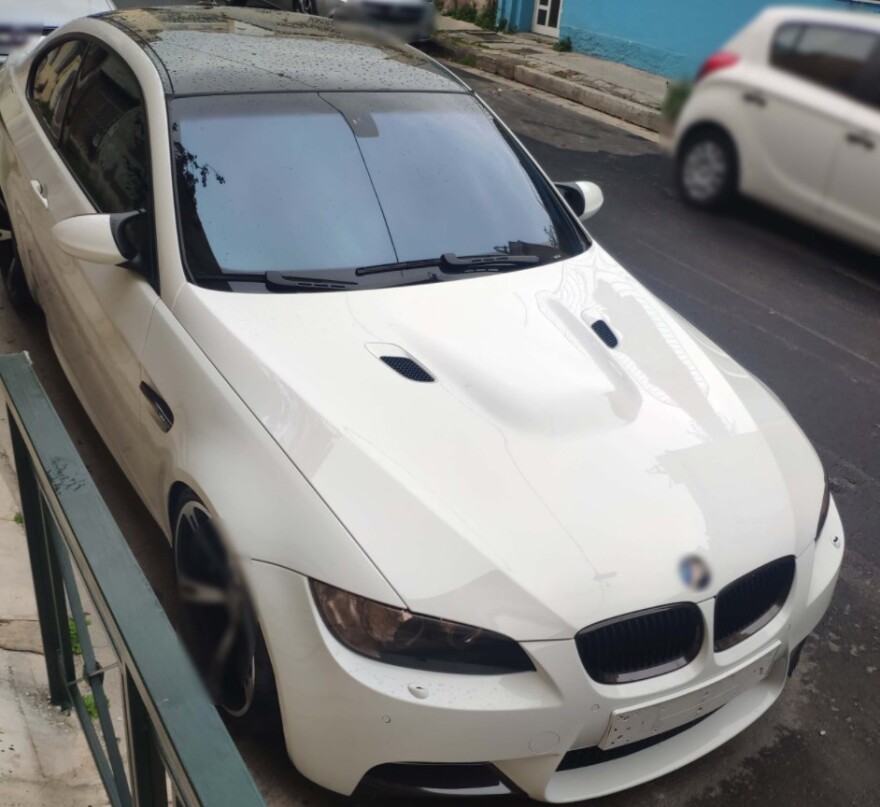 Χλιδάτη ζωή, γρήγορα αυτοκίνητα και τζίρος 1 εκατ. ευρώ για σπείρα ναρκωτικών 