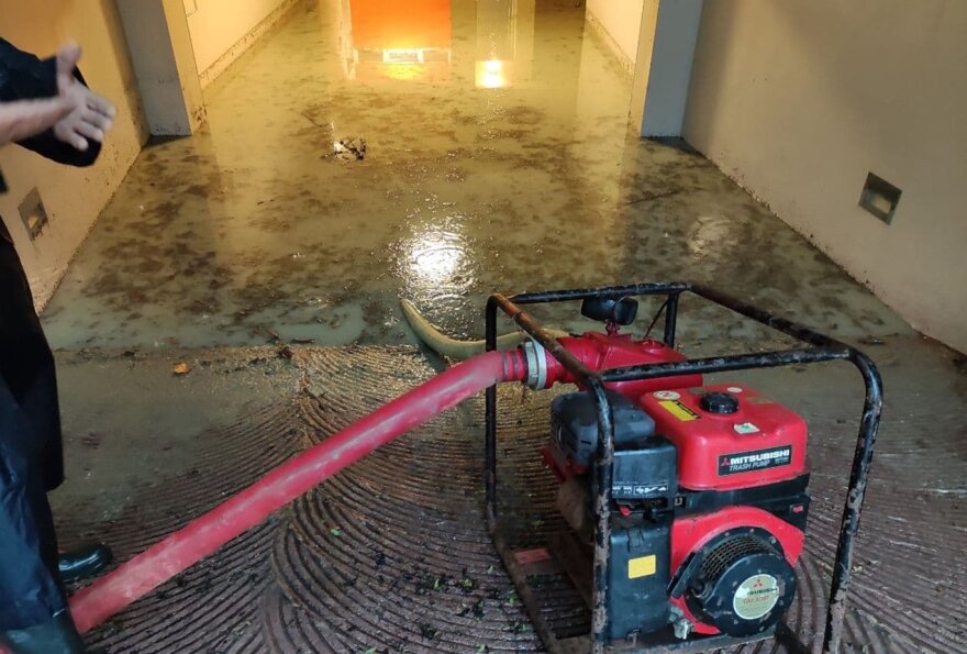 Κακοκαιρία - Ζάκυνθος: Πλημμύρισαν δρόμοι και υπόγεια από τη νεροποντή - Δείτε βίντεο