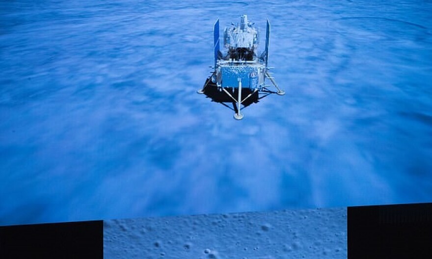 Κίνα: Επιστρέφει με υλικό από τη Σελήνη το ρομποτικό σκάφος Chang'e 5