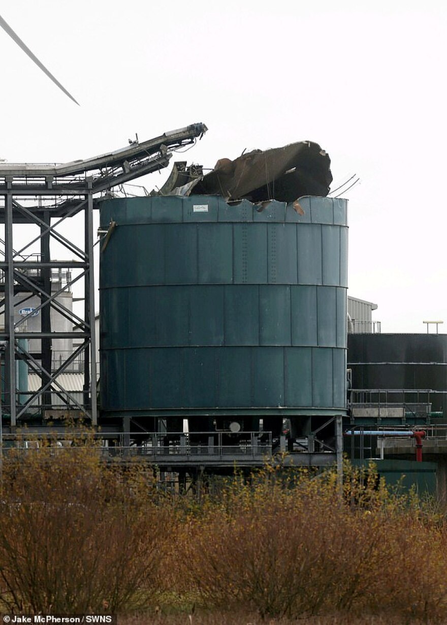 Μεγάλη έκρηξη κοντά στο Μπρίστολ - Αναφορές για έναν νεκρό