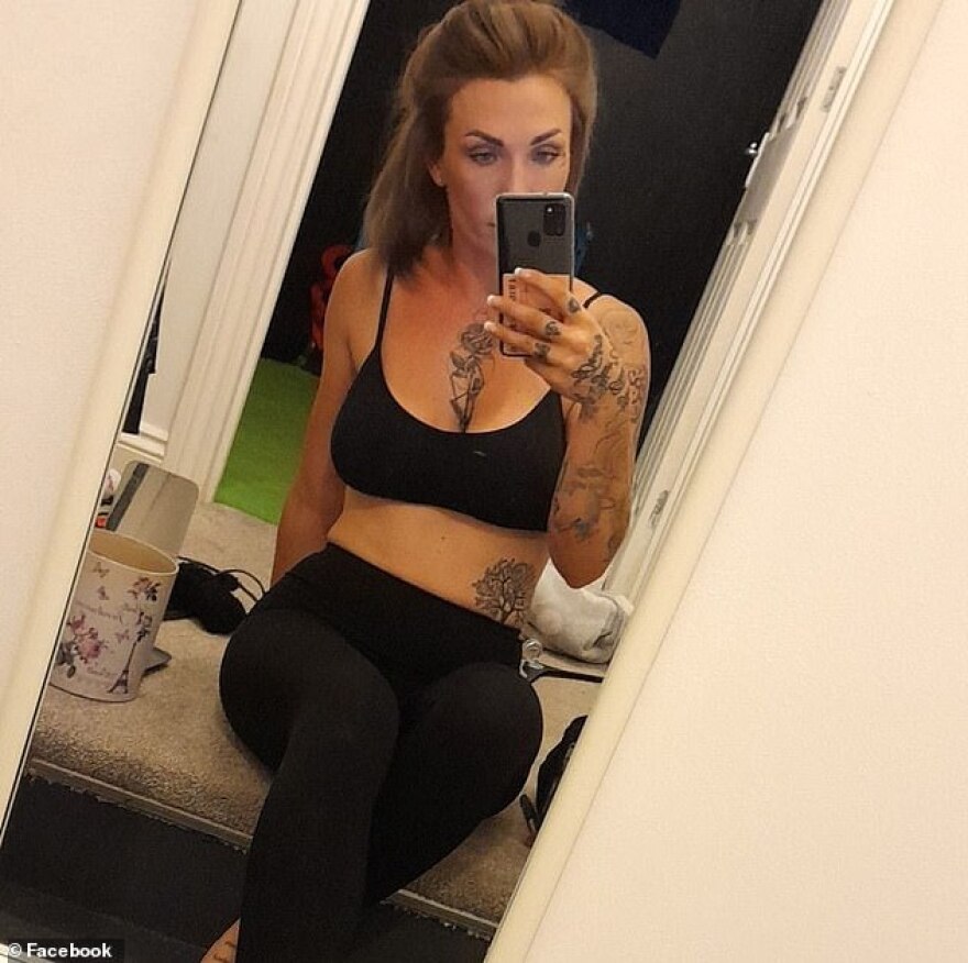 «Δεν τον ανάγκασα να κάνουμε σεξ, ήταν πρόθυμος» λέει η 32χρονη για τον... 14χρονο που έριξε στο κρεβάτι