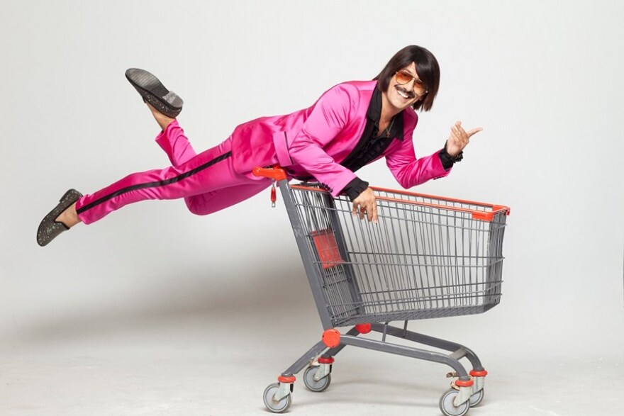 MEGA: Tο νέο τηλεπαιχνίδι του καναλιού με τον Toni Sfino