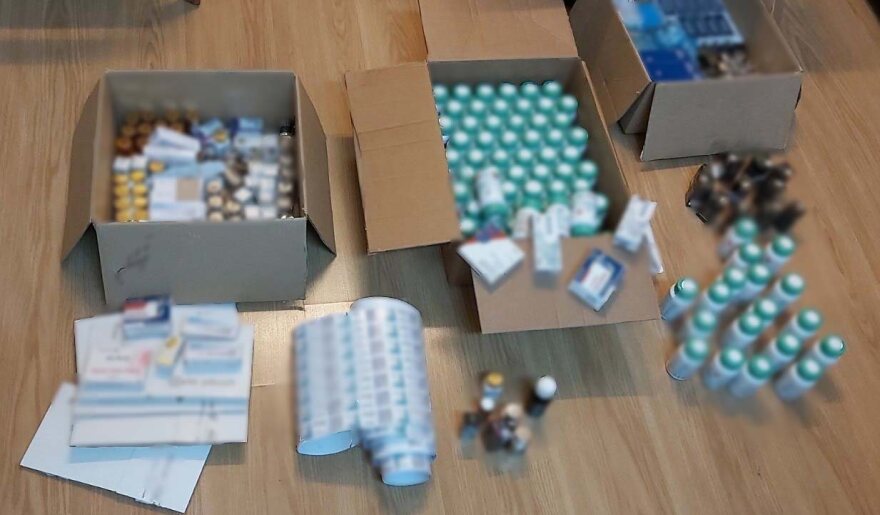 Χειροπέδες σε 40χρονο για διακίνηση αναβολικών - Είχε πάνω από 11.000 δισκία και αμπούλες