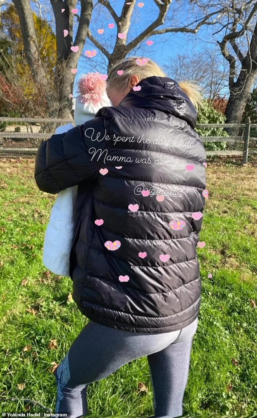 Τζίτζι Χαντίντ: «Επιστροφή στο γραφείο», αλλά με... βαριά καρδιά για τη διάσημη μαμά 