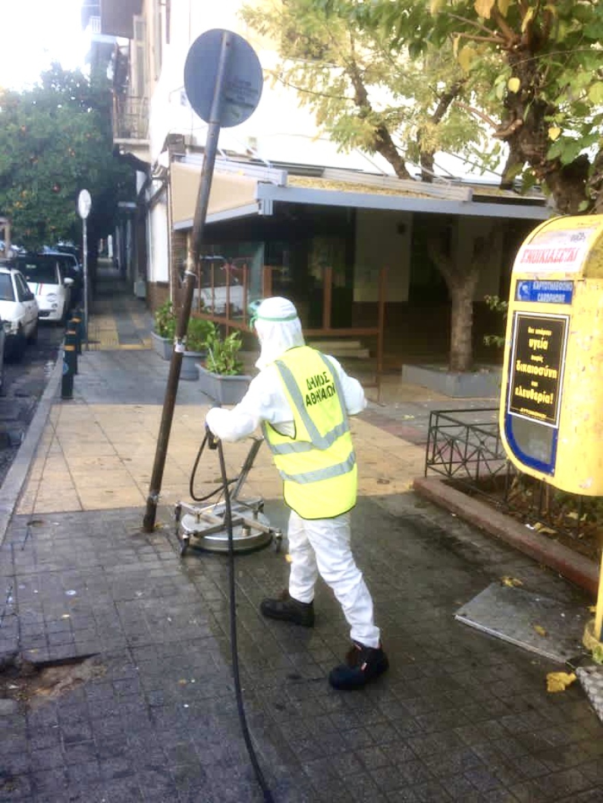 Δήμος Αθηναίων: Μεγάλη επιχείρηση καθαριότητας κι απολύμανσης στο Κουκάκι