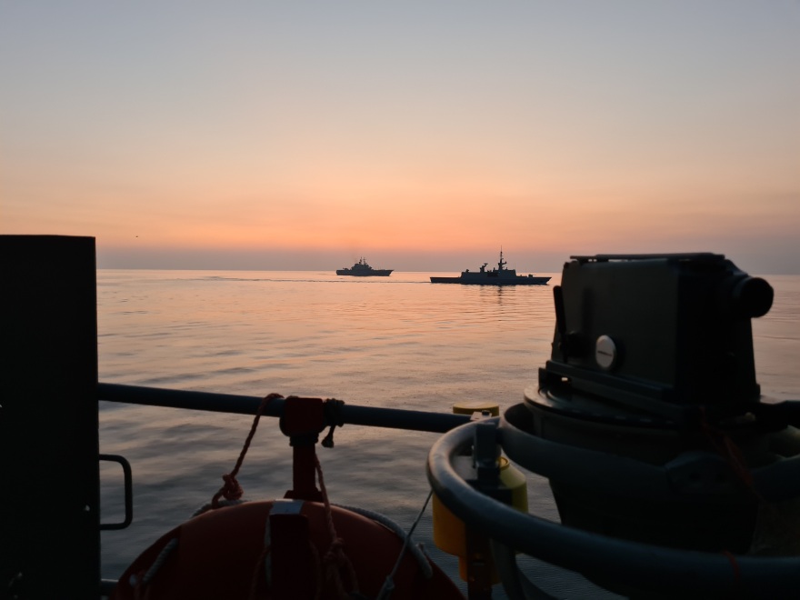 Εντυπωσιακές εικόνες από τη συνεκπαίδευση πολεμικών πλοίων Ελλάδας, Γαλλίας, Ιταλίας και Κύπρου