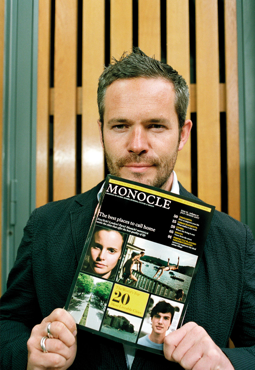 Tάιλερ Μπριλέ: Ο Mr Monocle ξαναβάζει την Ελλάδα στο παιχνίδι 