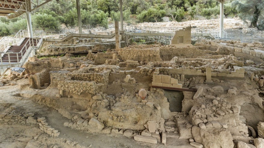 Ιδρυμα Λάτση - Lamda Development: Πολυτελής έκδοση για τους θησαυρούς στα  Ελεύθερνα της Κρήτης 