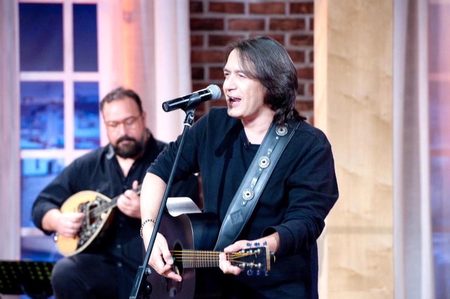 ΕΡΤ: Γιάννης Κότσιρας & Ανδριάνα Μπάμπαλη ανοίγουν αύριο το «Μουσικό Κουτί» - Δείτε βίντεο