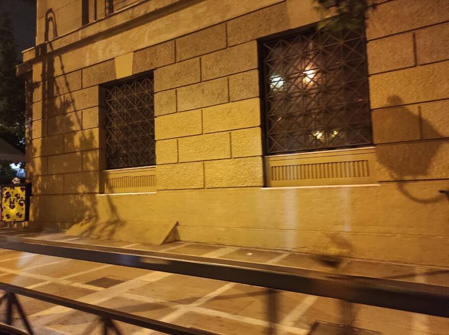 Δήμος Αθηναίων: Μεγάλη δράση αντιγκράφιτι στο κέντρο της Αθήνας - Καθάρισαν επιφάνειες 3.300 τ.μ.