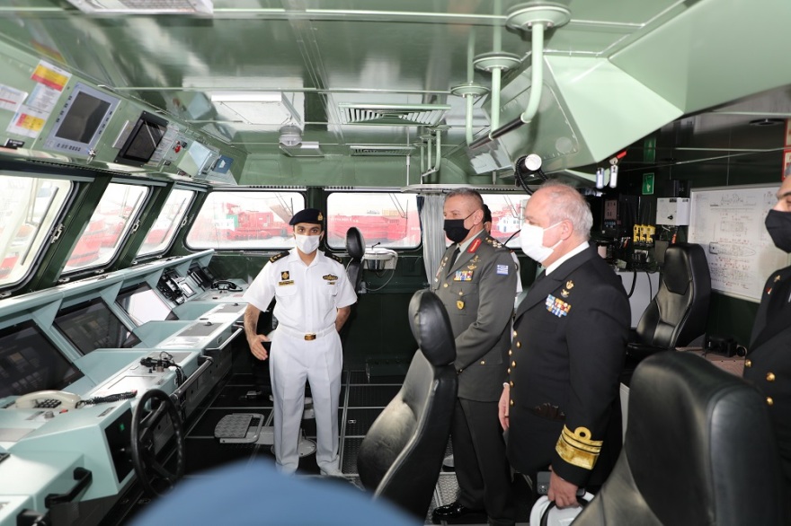 Φλώρος: Επίσκεψη υψηλού συμβολισμού στην κορβέτα των Εμιράτων (φωτογραφίες)