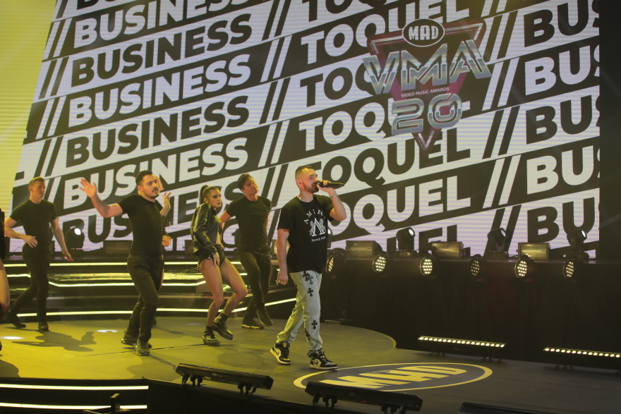  Mad VMA 2020: Δείτε αποκλειστικά στιγμιότυπα από τα τελευταία γυρίσματα