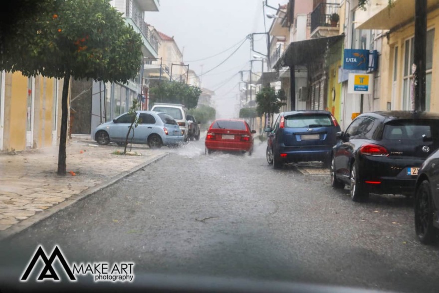 Καιρός: Εικόνες καταστροφής στον Αστακό - Πέρασε ανεμοστρόβιλος