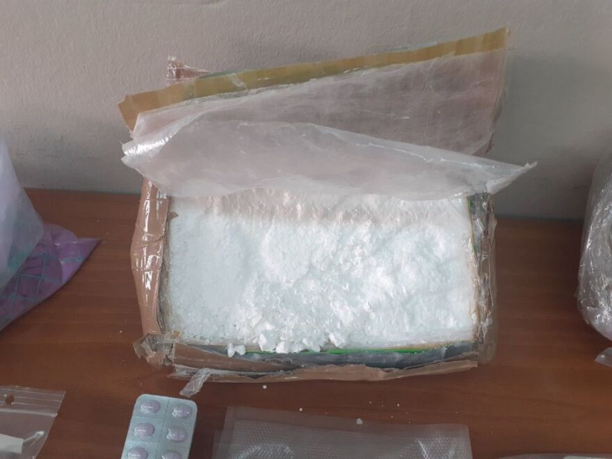 Εξαρθρώθηκε οργάνωση που διακινούσε ναρκωτικά σε Δυτική Αττική και Πειραιά – 21 συλλήψεις