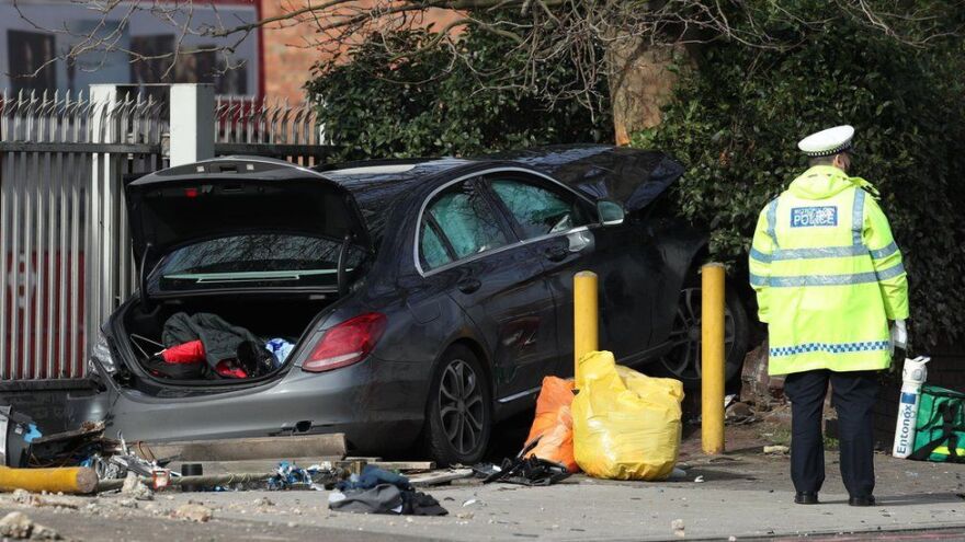 Αυτοκίνητο έπεσε σε πεζούς στο Λονδίνο - Πέντε τραυματίες