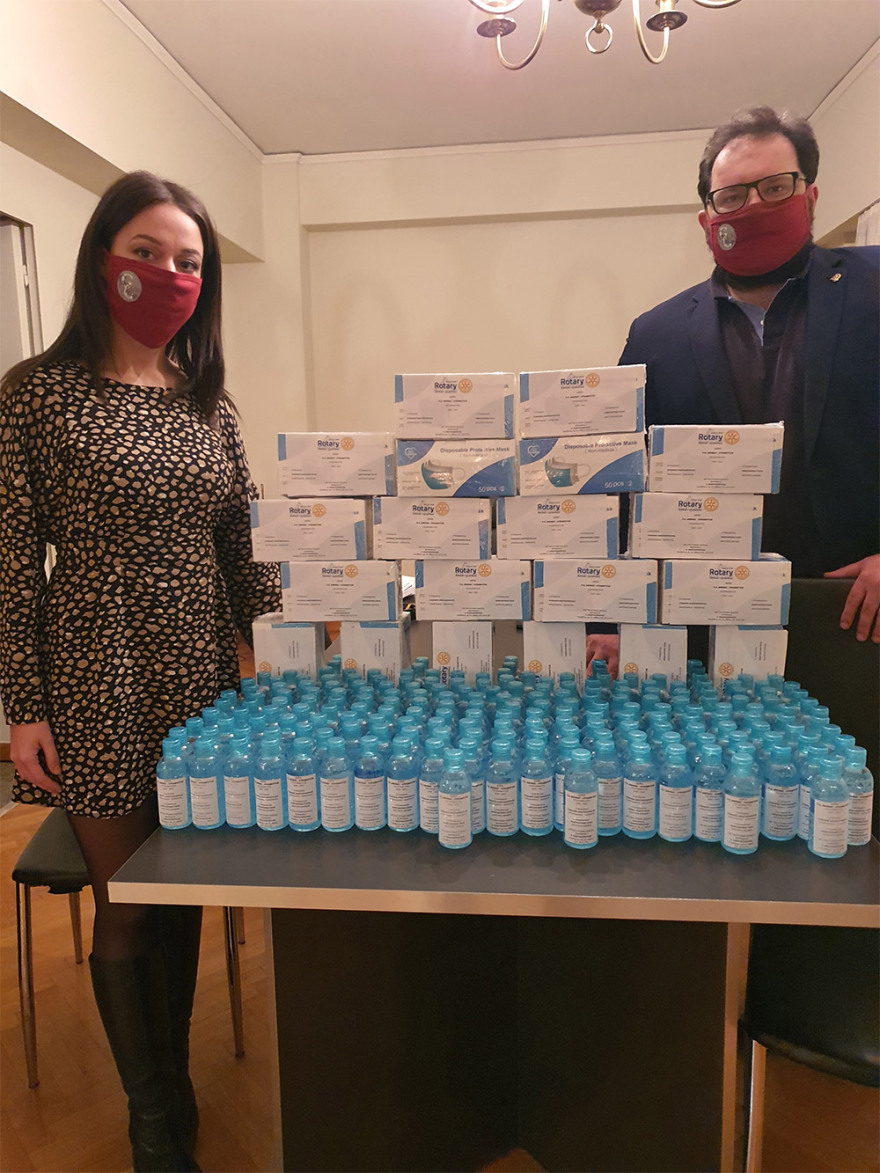 Διανομή υγειονομικού υλικού στα δικαστήρια 