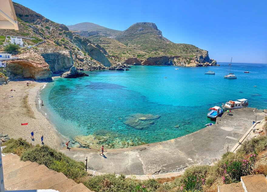 Ο Guardian «ψηφίζει» Ελλάδα για το καλοκαίρι - Το τοπ 10 των ελληνικών προορισμών 