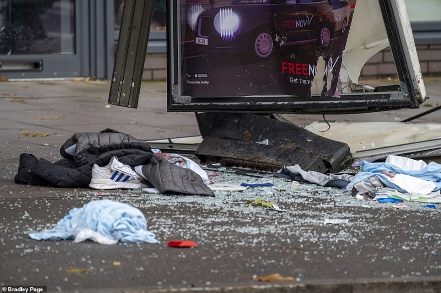 Αυτοκίνητο έπεσε σε πεζούς στο Λονδίνο - Πέντε τραυματίες
