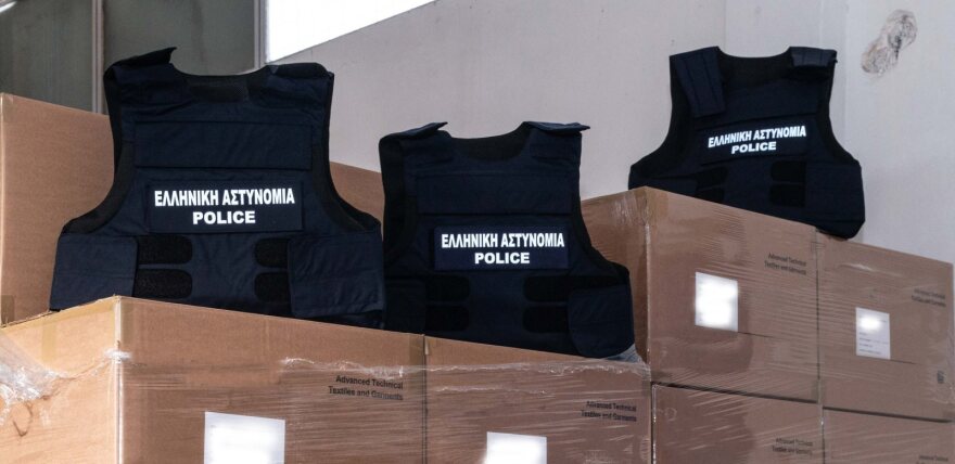 ΕΛΑΣ: Εξοπλιστικό πρόγραμμα «μαμούθ» με νέα περιπολικά και αλεξίσφαιρα - Δείτε φωτογραφίες