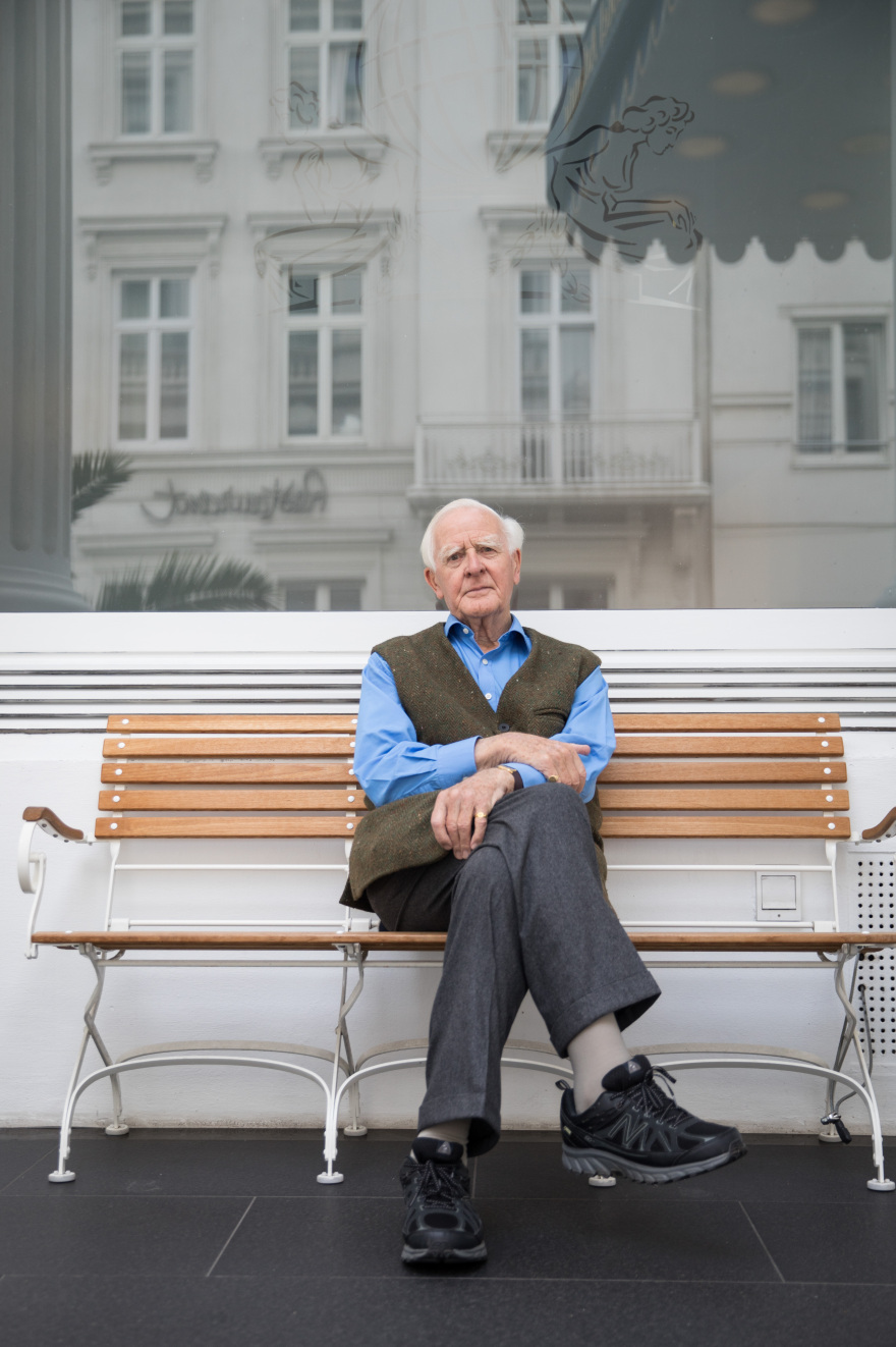 Τζον Λε Καρρέ: O κατάσκοπος που γύρισε από το κρύο δεν είναι πια εδώ