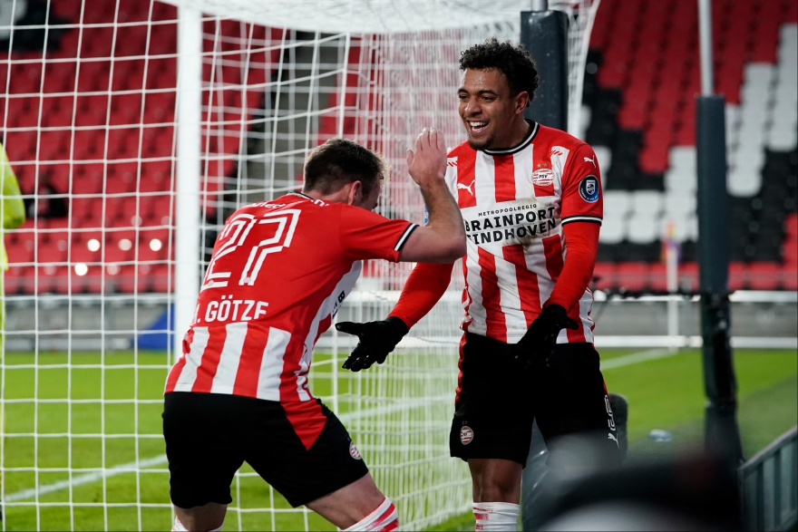 PSV: Η ομάδα της Phillips στο δρόμο του Ολυμπιακού στο Europa League