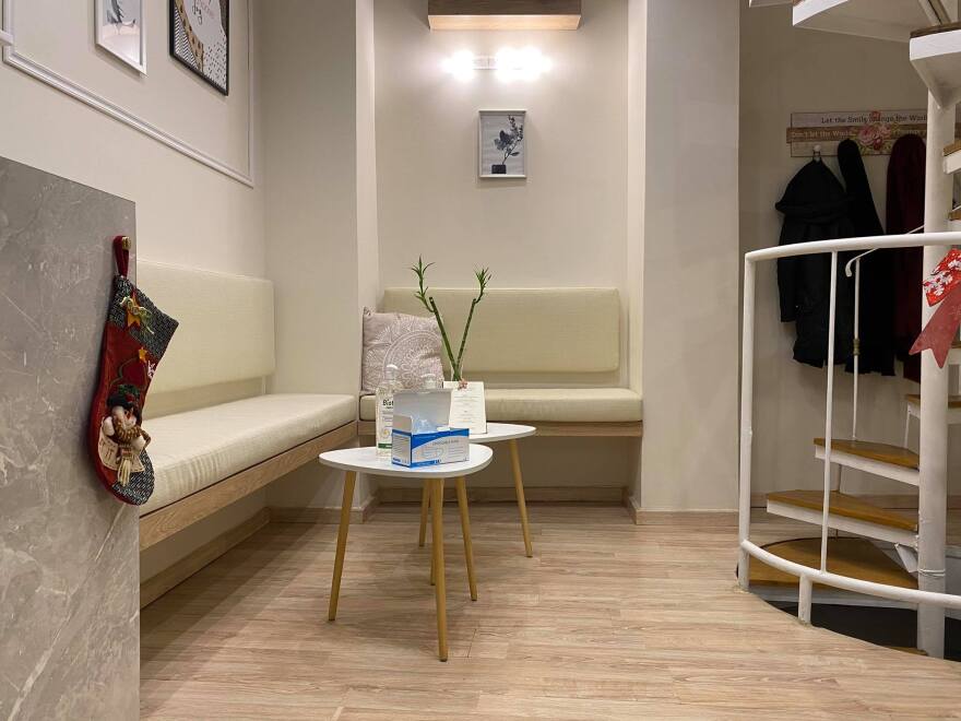 Άνοιξαν τα κέντρα περιποίησης νυχιών - «Βροχή»... οι click away παραγγελίες στα παιχνιδάδικα