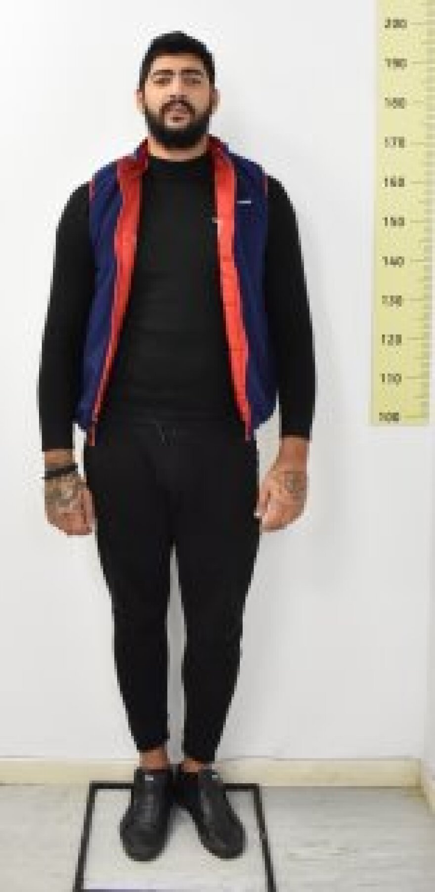 Στη δημοσιότητα οι φωτογραφίες των κακοποιών που είχαν «ρημάξει» καφέ και εστιατόρια