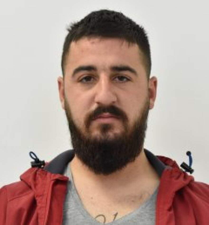 Στη δημοσιότητα οι φωτογραφίες των κακοποιών που είχαν «ρημάξει» καφέ και εστιατόρια