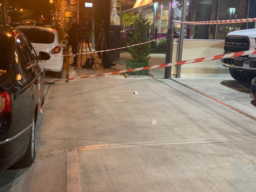 Έστησαν ενέδρα και πυροβόλησαν 32χρονο στο Περιστέρι