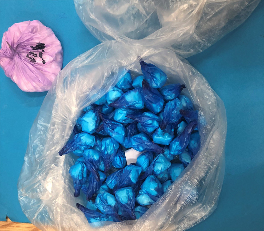 «Οικογενειακή επιχείρηση» πουλούσε κοκαΐνη με... delivery σε βίλες σε Εκάλη, Βούλα και Κολωνάκι - Δείτε φωτογραφίες