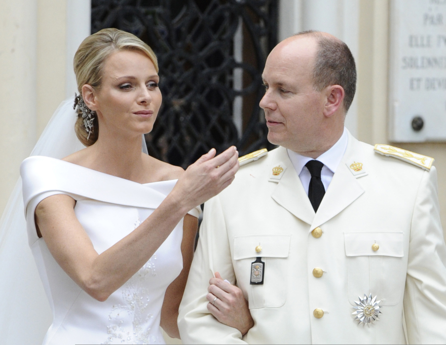 Πριγκίπισσα Σαρλίν του Μονακό: Με ξυρισμένο κεφάλι σε χριστουγεννιάτικη γιορτή - Ετοιμάζει νέα... απόδραση;