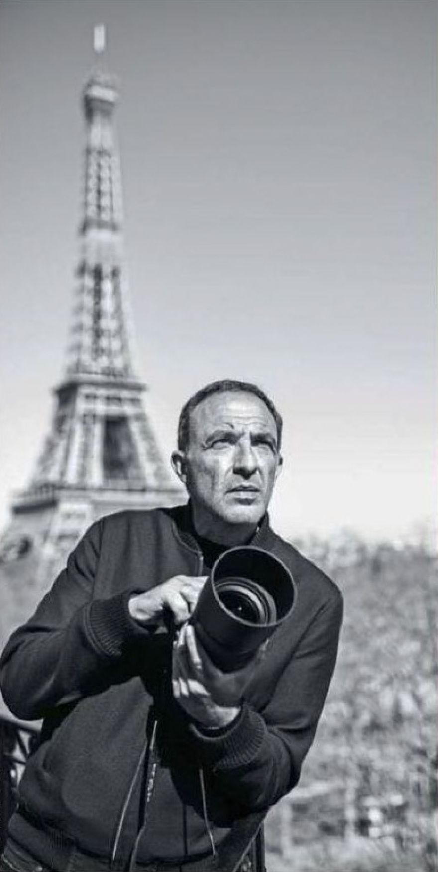 Το Παρίσι υποδέχεται το 2021 με τον Νίκο Αλιάγα