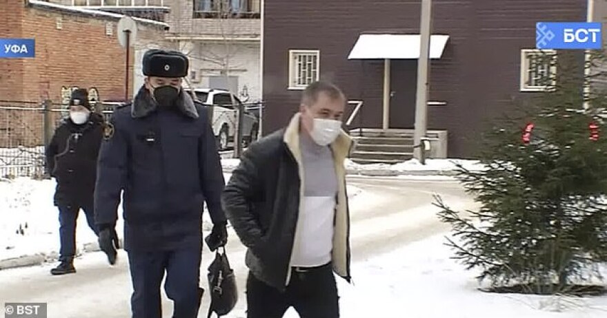 Ρωσία: Μηχανικός που σκότωσε στο ξύλο παιδόφιλο σώζοντας ανήλικο αντιμετωπίζει ποινή φυλάκισης 15 ετών