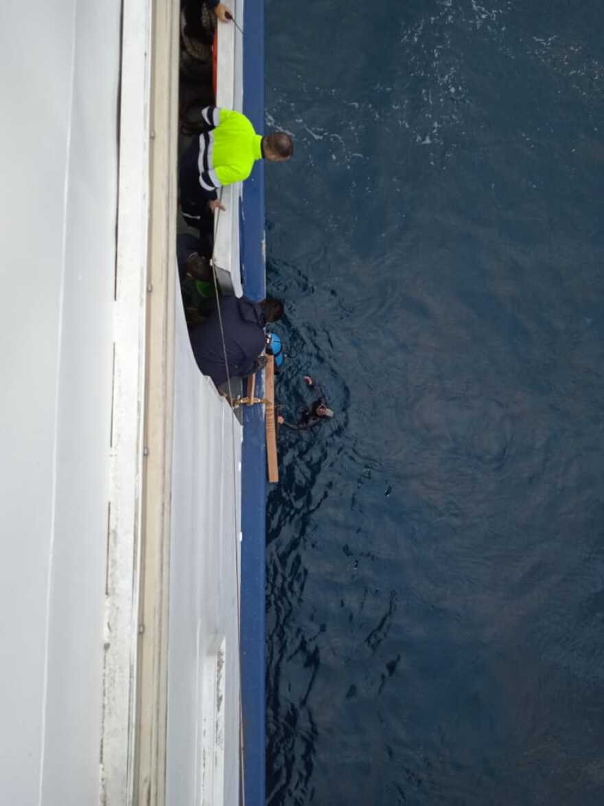 Περιπέτεια για τους επιβάτες του «Power Jet» έπειτα από βλάβη στις προπέλες