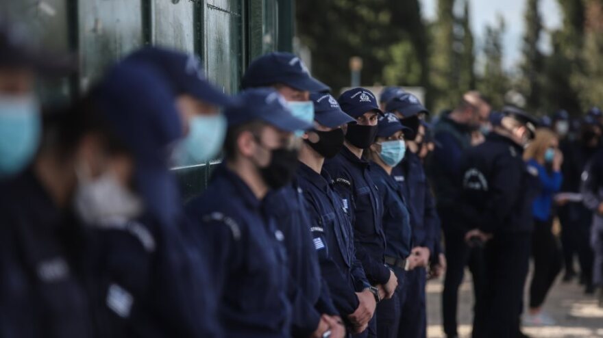 Εμβόλιο για κορωνοϊο: Πριν το τέλος του χρόνου οι εμβολιασμοί στην ΕΕ - «Πράσινο φως» στο εμβόλιο της Moderna