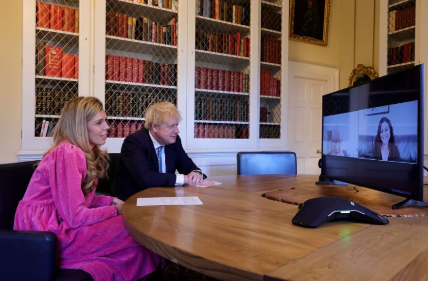 Βρετανία - Μπόρις Τζόνσον: Σάλος στο twitter για το αλλοπρόσαλλο κούρεμά του